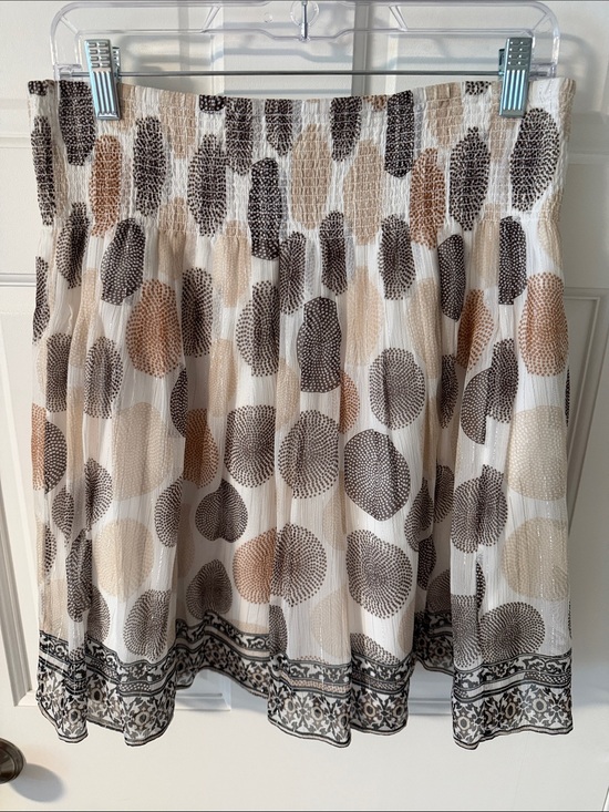 White House Black Market Dresses & Skirts - White House Black Market Boho Silk Metallic Polka Dot Smocked Skirt Size Medium